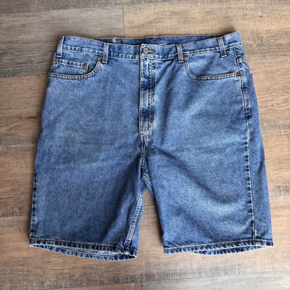 Vintage Levis 505 Regular Fit Denim Shorts Mens 42 Blue Medium Wash Cotton Jorts